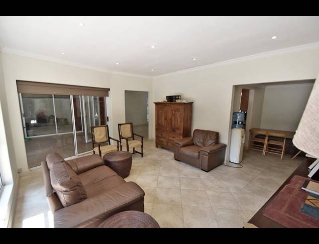 4 BEDROOM HOUSE FOR SALE IN SANDOWN